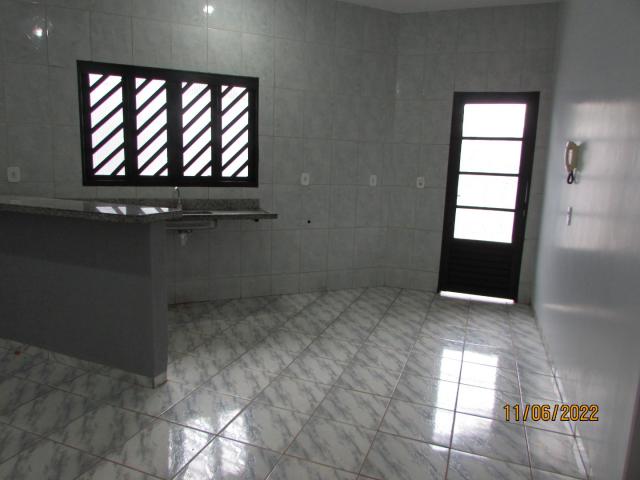 Foto 8 de Casa no Jardim Presidente com 2 quartos