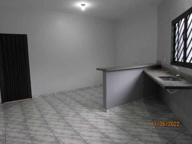Foto 9 de Casa no Jardim Presidente com 2 quartos