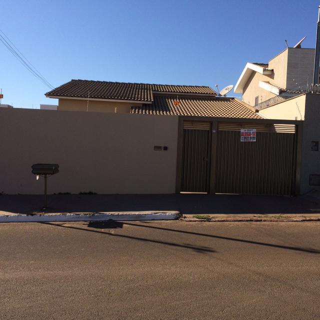 Casa no Residencial Veneza com 3 quartos