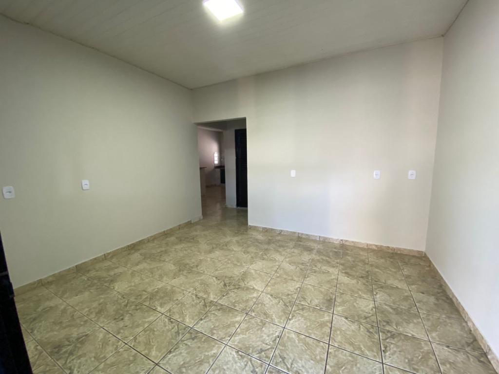Foto 2 de Casa no Parque das Laranjeiras Prolongamento com 3 quartos