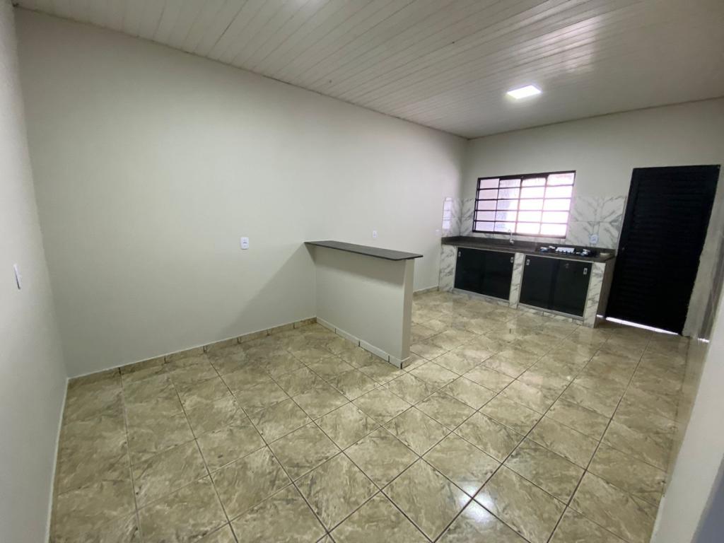 Foto 3 de Casa no Parque das Laranjeiras Prolongamento com 3 quartos