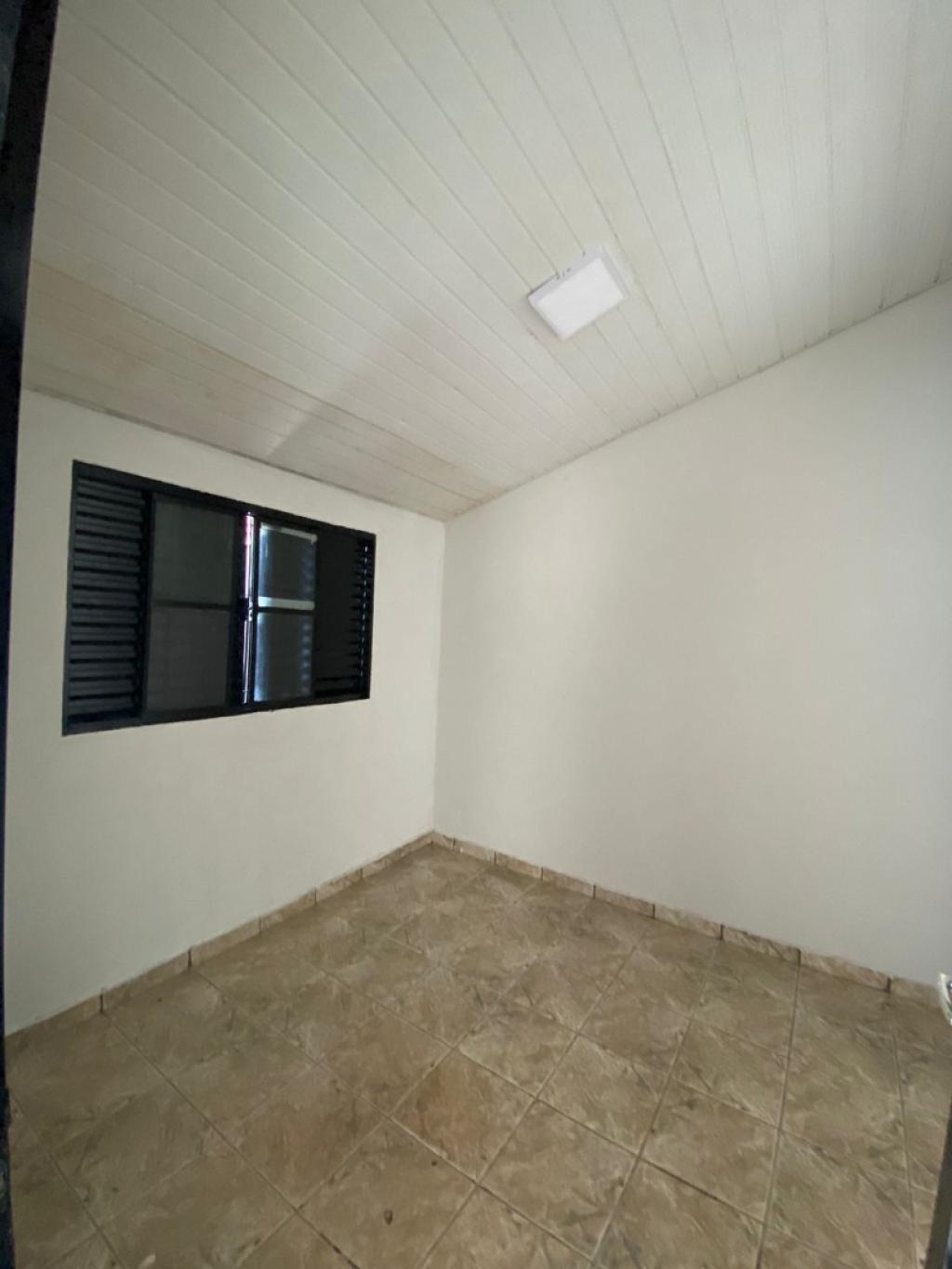 Foto 6 de Casa no Parque das Laranjeiras Prolongamento com 3 quartos