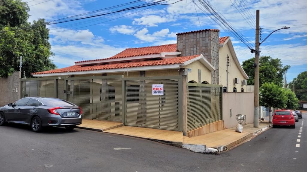 Casa no Setor Central com 3 quartos